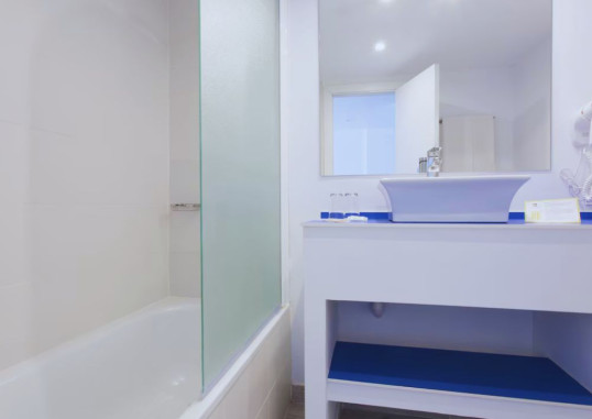 GUYA WAVE HOTEL 16