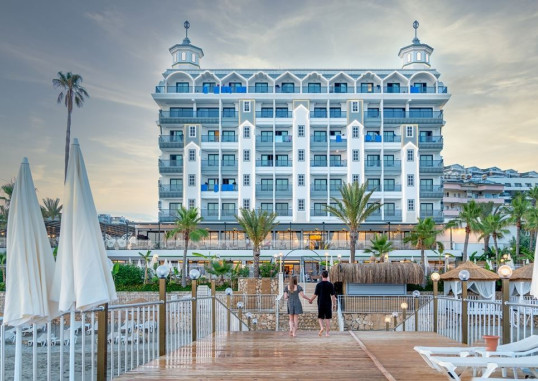 ARIA RESORT & SPA 20