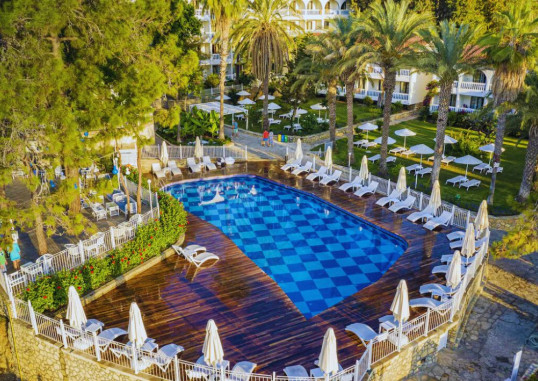 UTOPIA BEACH CLUB 2