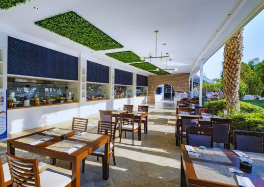 UTOPIA BEACH CLUB 17