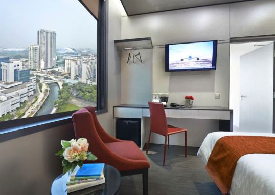HOTEL BOSS 13