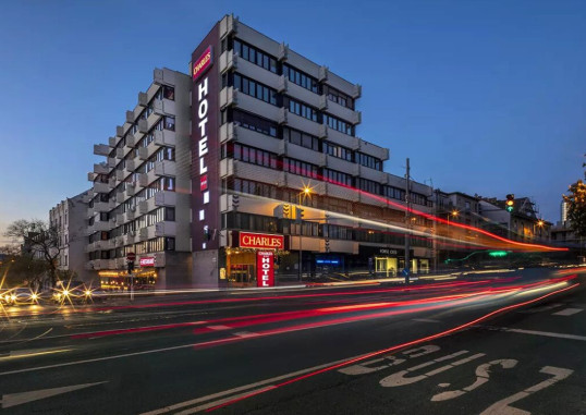 HOTEL CHARLES 34