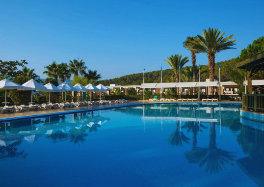 GREEN BAY RESORT & SPA 4