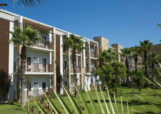 GREEN BAY RESORT & SPA 5
