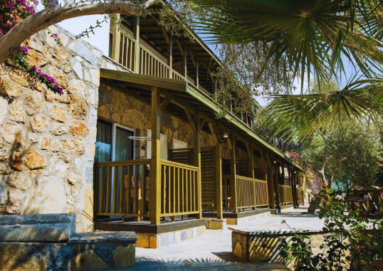 GREEN BAY RESORT & SPA 6