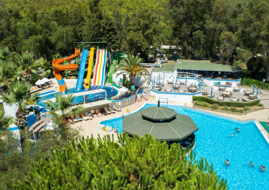 GREEN BAY RESORT & SPA 22