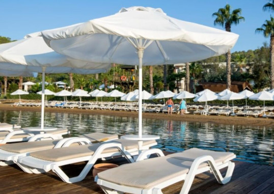 GREEN BAY RESORT & SPA 23