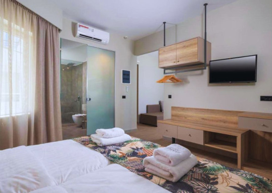 MARE BLUE & SUITES HOTEL (ADULTS ONLY 16+) 16