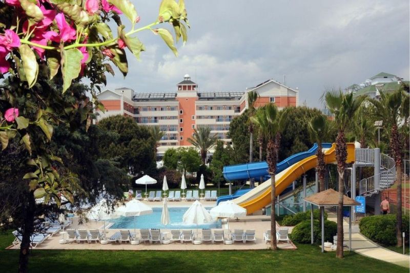 Lõbus perepuhkus 5* INSULA RESORT & SPA hotellis! 1