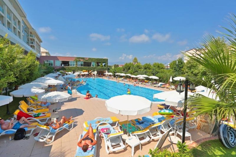 Puhkus eraranna lähistel TELATIYE RESORT HOTEL 5* hotellis Türgis!