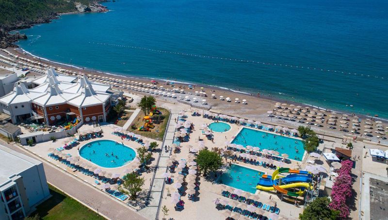 Kõik hinnas perepuhkus Montenegros, hotellis 4* PEARL BEACH HOTEL & RESORT 1