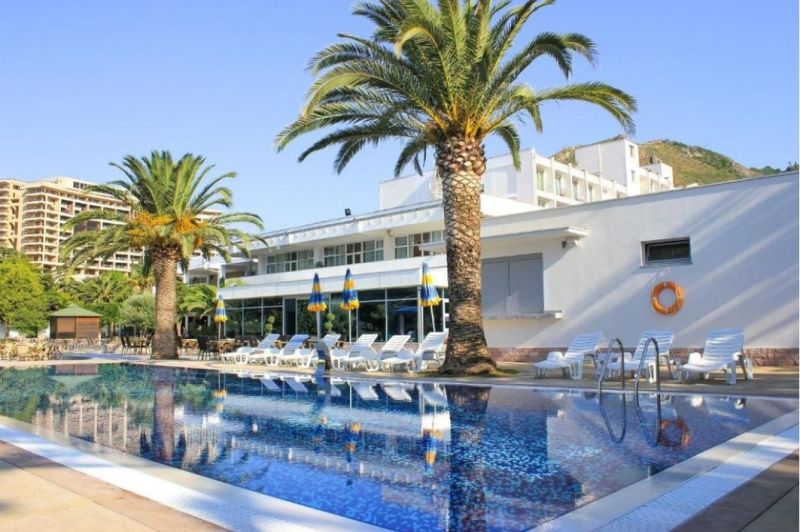 Puhkus Montenegros, Aadria mere rannikul hotellis 4* MONTENEGRO BEACH RESORT!